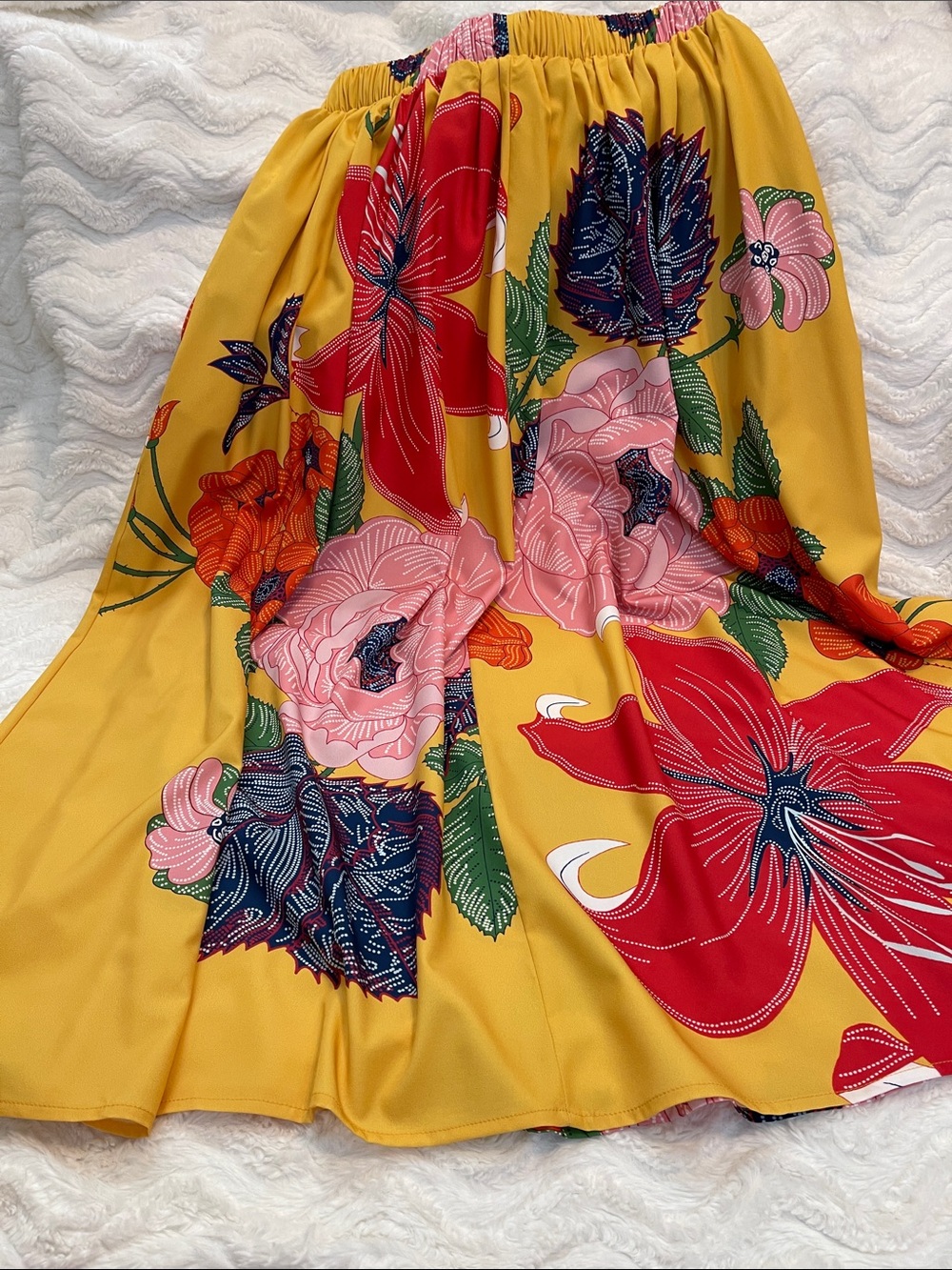 NWOT Vibrant Floral Maxi Skirt with Pockets - Picture 12 of 16